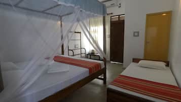 Elite Triple Room | Individually decorated, individually furnished, free WiFi, bed sheets