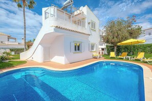 Piscine extérieure, piscine chauffée