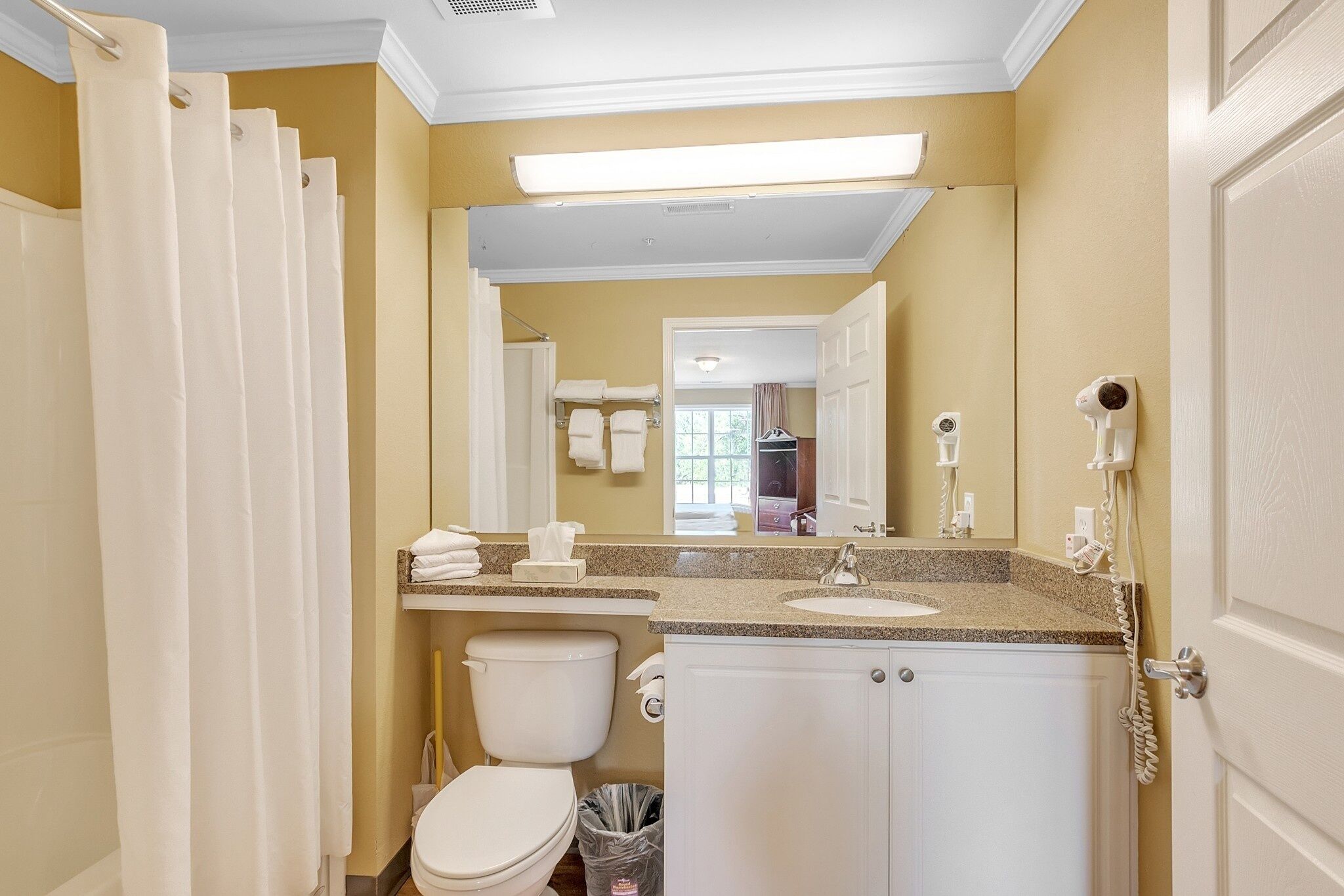 公寓客房, 2 間臥室 | 浴室 | 毛巾、洗髮精