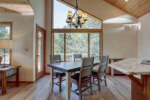 House, 3 Bedrooms | Dining