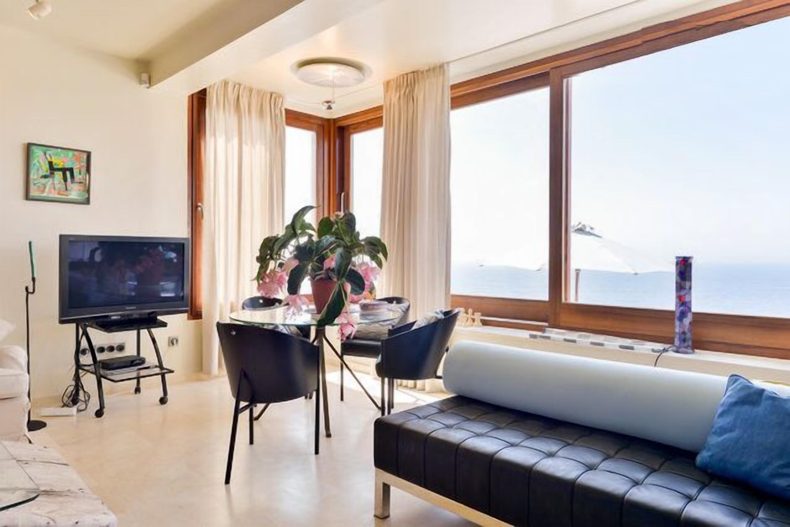 Incredible Villa overlooking the sea - Ibiza