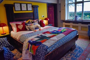 Hochwertige Bettwaren, individuell dekoriert, individuell eingerichtet