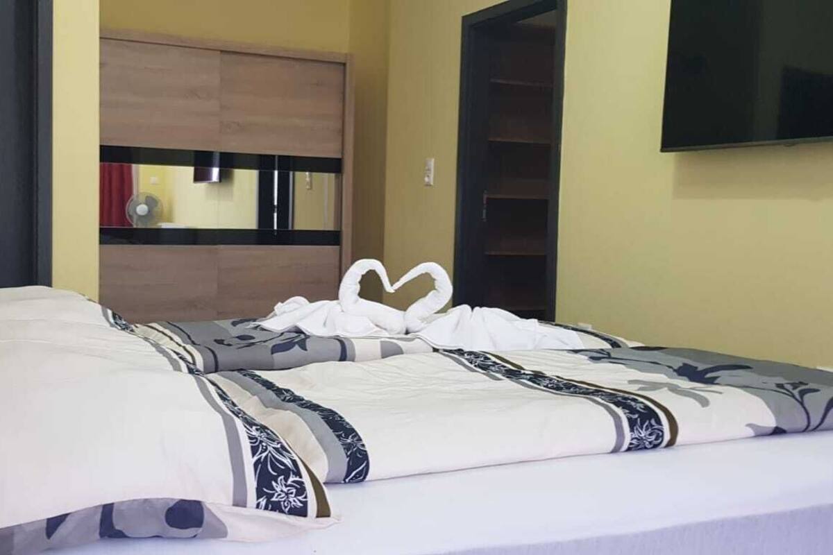 Apartemen Deluks | Wi-Fi gratis dan seprai linen