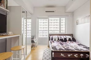 1 bedroom, desk, iron/ironing board, free WiFi