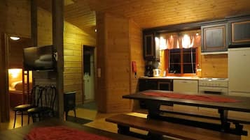 Familien-FerienhĂŒtte (Cleaning, bed linen & towels excluded) | Wohnbereich | Fernseher, Tischtennisplatte