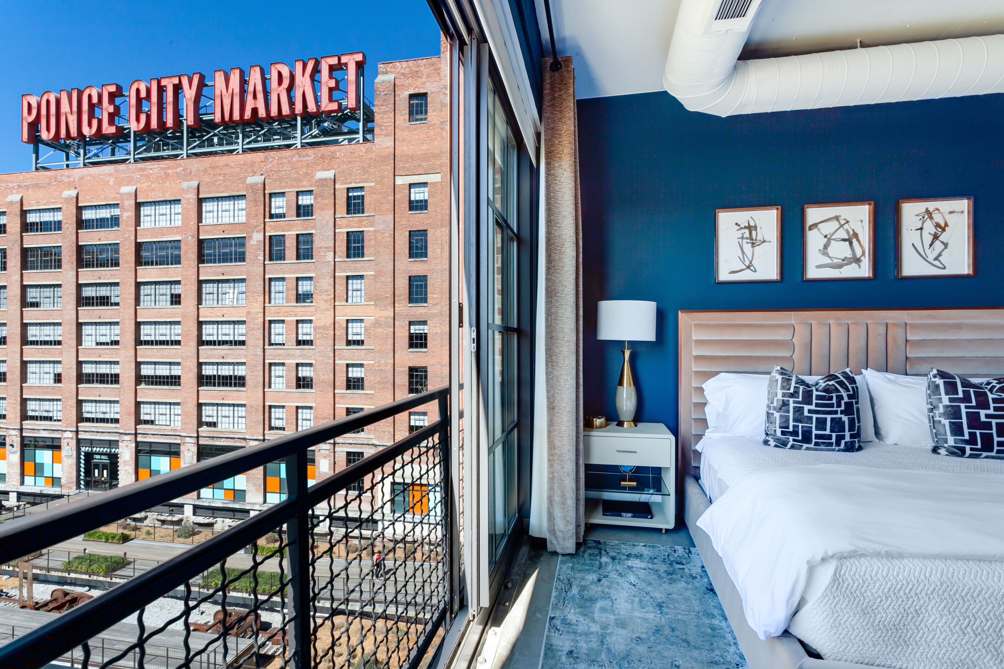 La Femme Flat by Atlanta Luxury Rentals