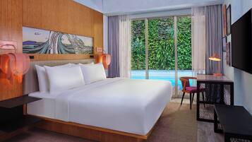 aloft, Habitación, 1 cama King size, acceso a la alberca | Alberca | 2 albercas al aire libre y camastros