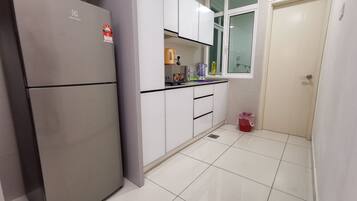 Fridge, microwave, oven