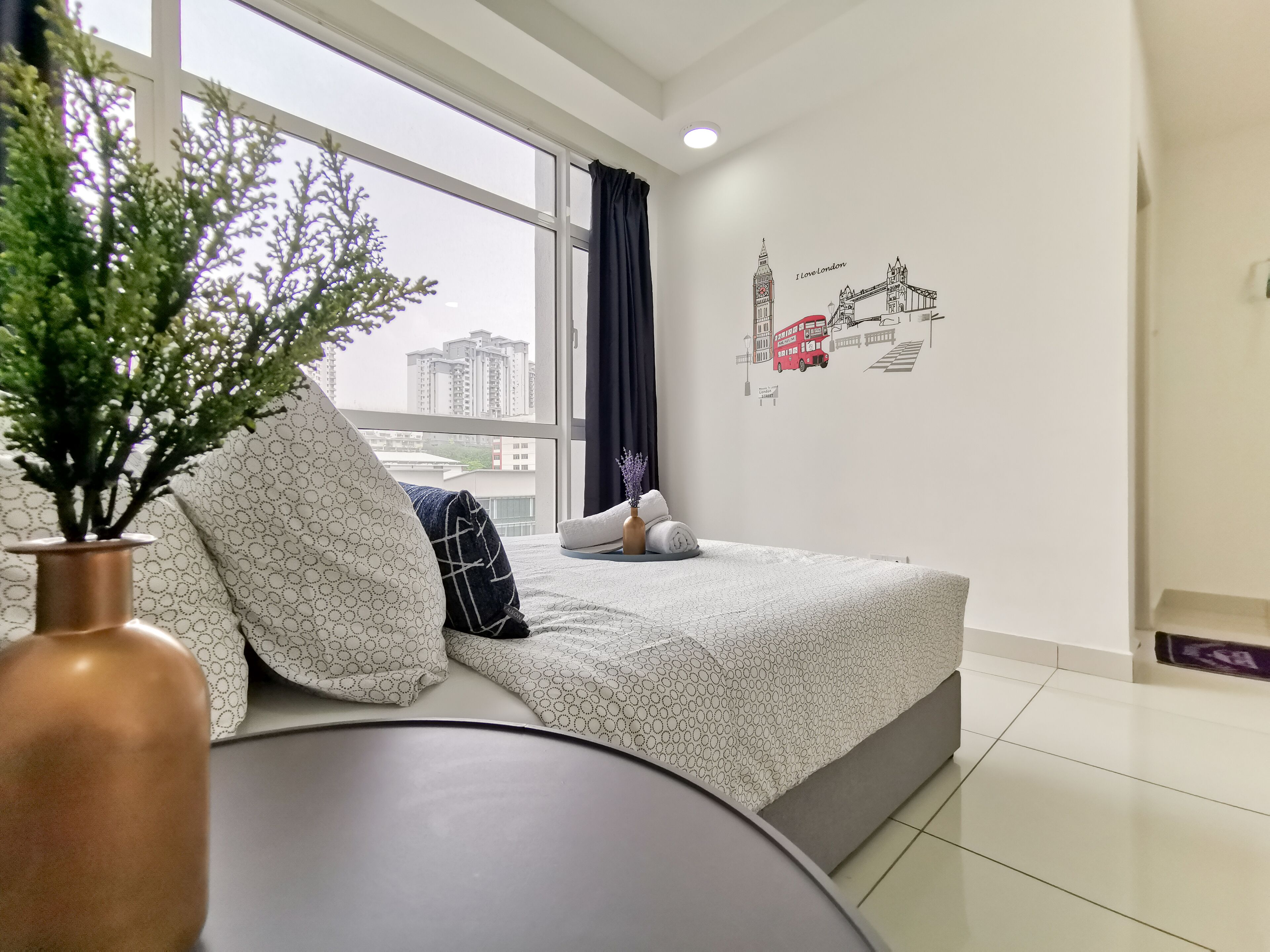 3 bedrooms, iron/ironing board, free WiFi