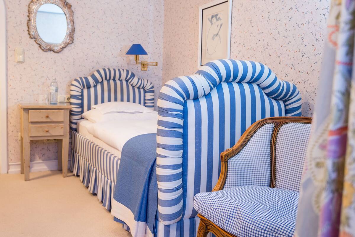Economy Single Room | In-room safe, desk, laptop workspace, WiFi (free)