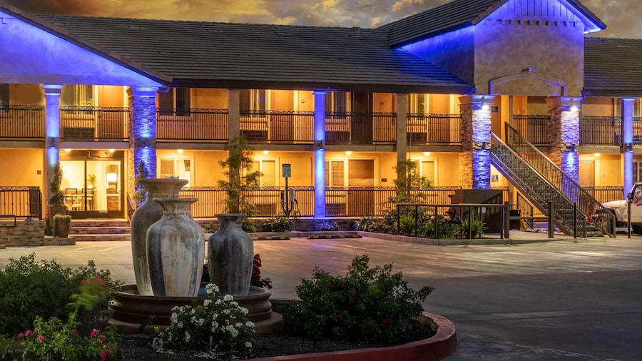 Days Inn by Wyndham Galt/Elk Grove South