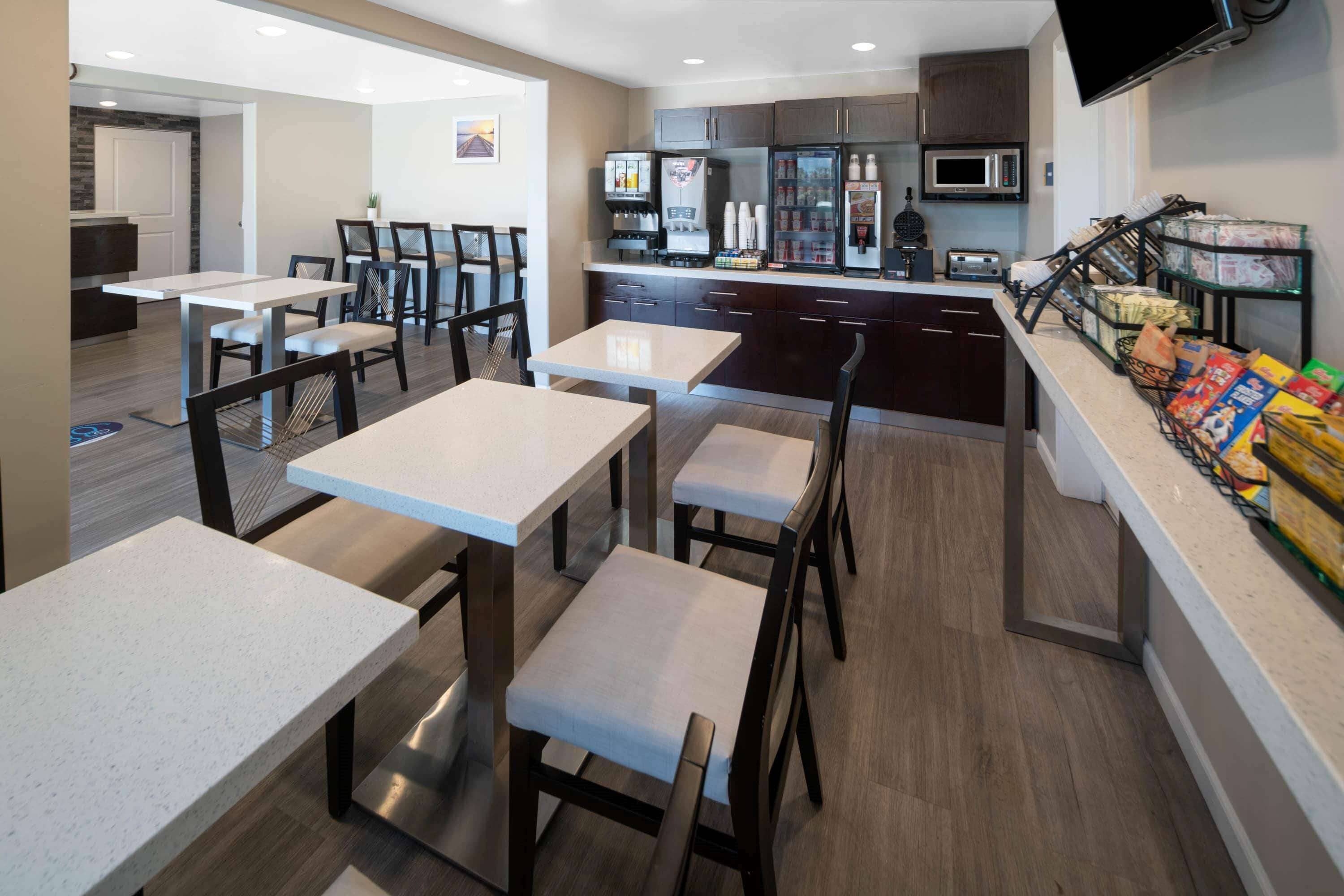 含每日外帶早餐