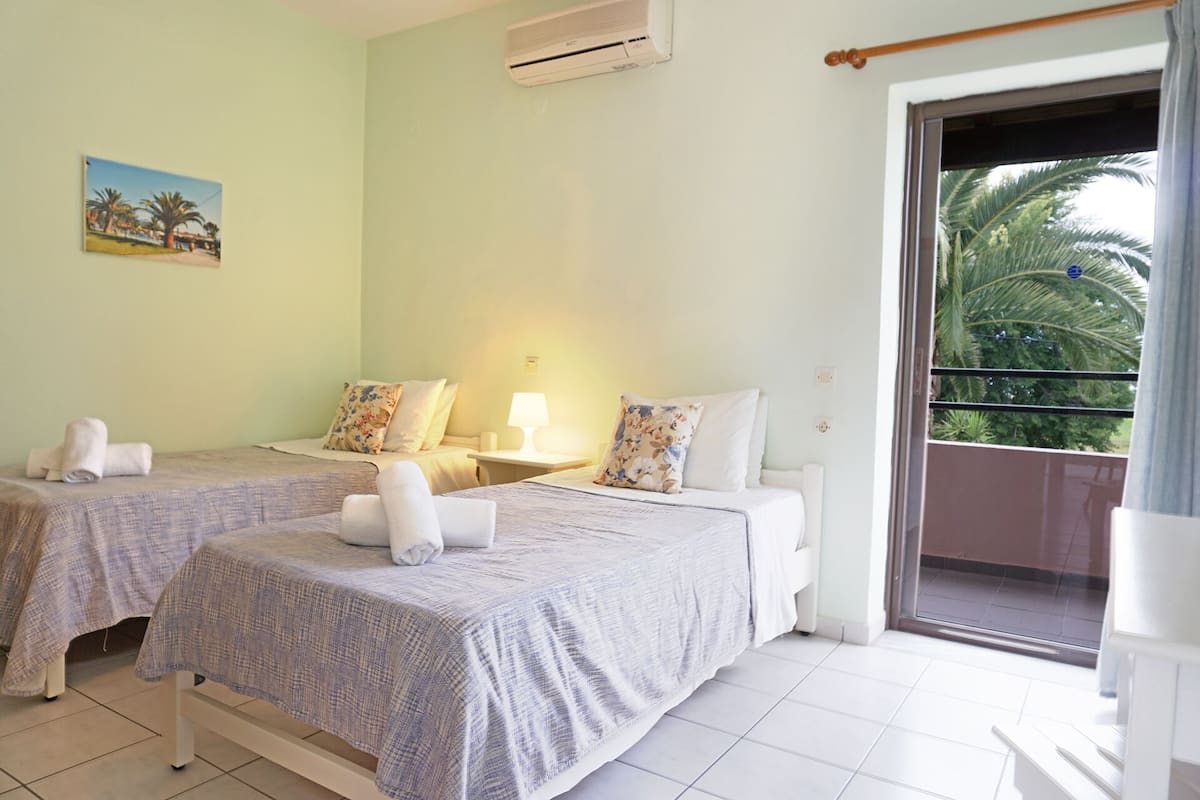 1 habitación y caja de seguridad en la habitación