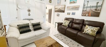 Updated home 2 blocks from the water in Colonial Beach