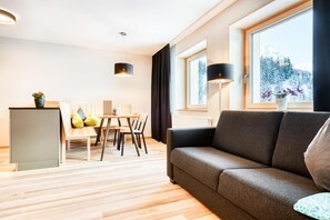 Apartment (Typ 1) | Living area | Flat-screen TV - Am Gehren - Arlberg Appartements (Steeg)