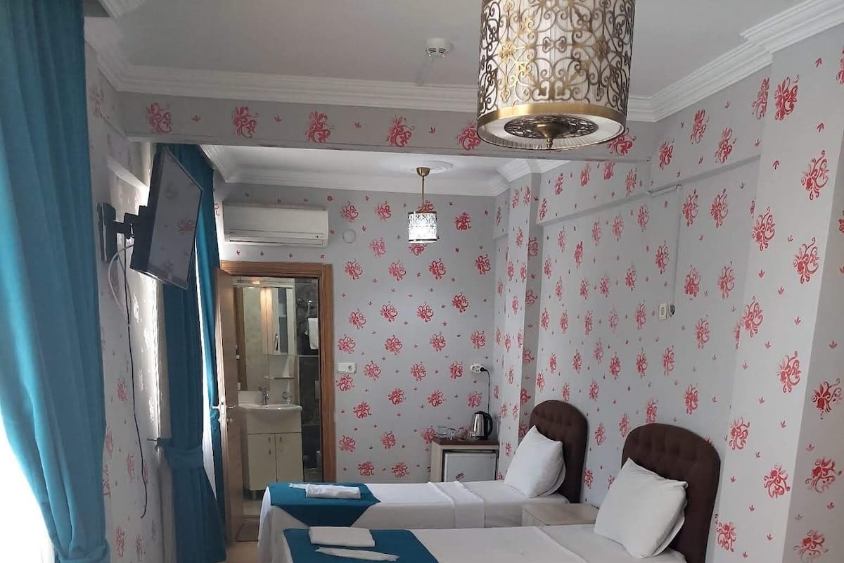 Desk, soundproofing, iron/ironing board, free WiFi