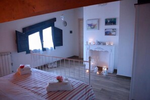 Desk, free WiFi, bed sheets - Al Giandale B&B (Santa Venerina)