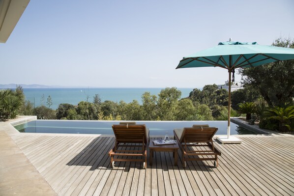 Royal Villa, 3 Bedrooms, Sea View | Private pool - The Cliff House (Carthage)