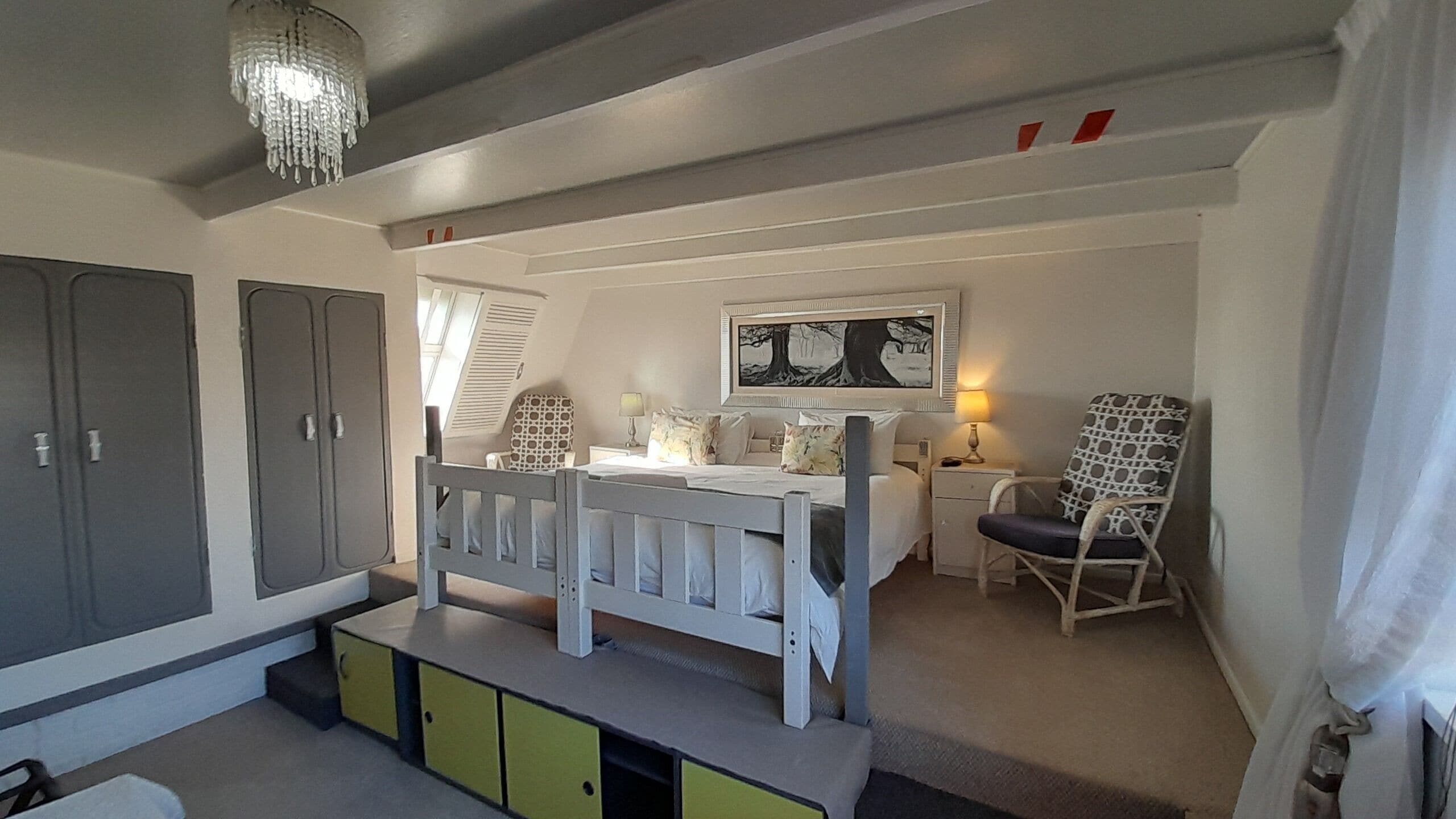 Habitación Deluxe (Duplex) | Cortinas opacas, wifi gratis, ropa de cama