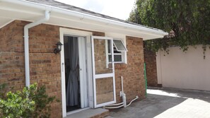 Deluxe-Zimmer (2) | Verdunkelungsvorhänge, kostenloses WLAN, Bettwäsche