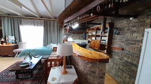 Bachelor Flat | Eigene Küche | Kühlschrank, Mikrowelle, Wasserkocher, Toaster