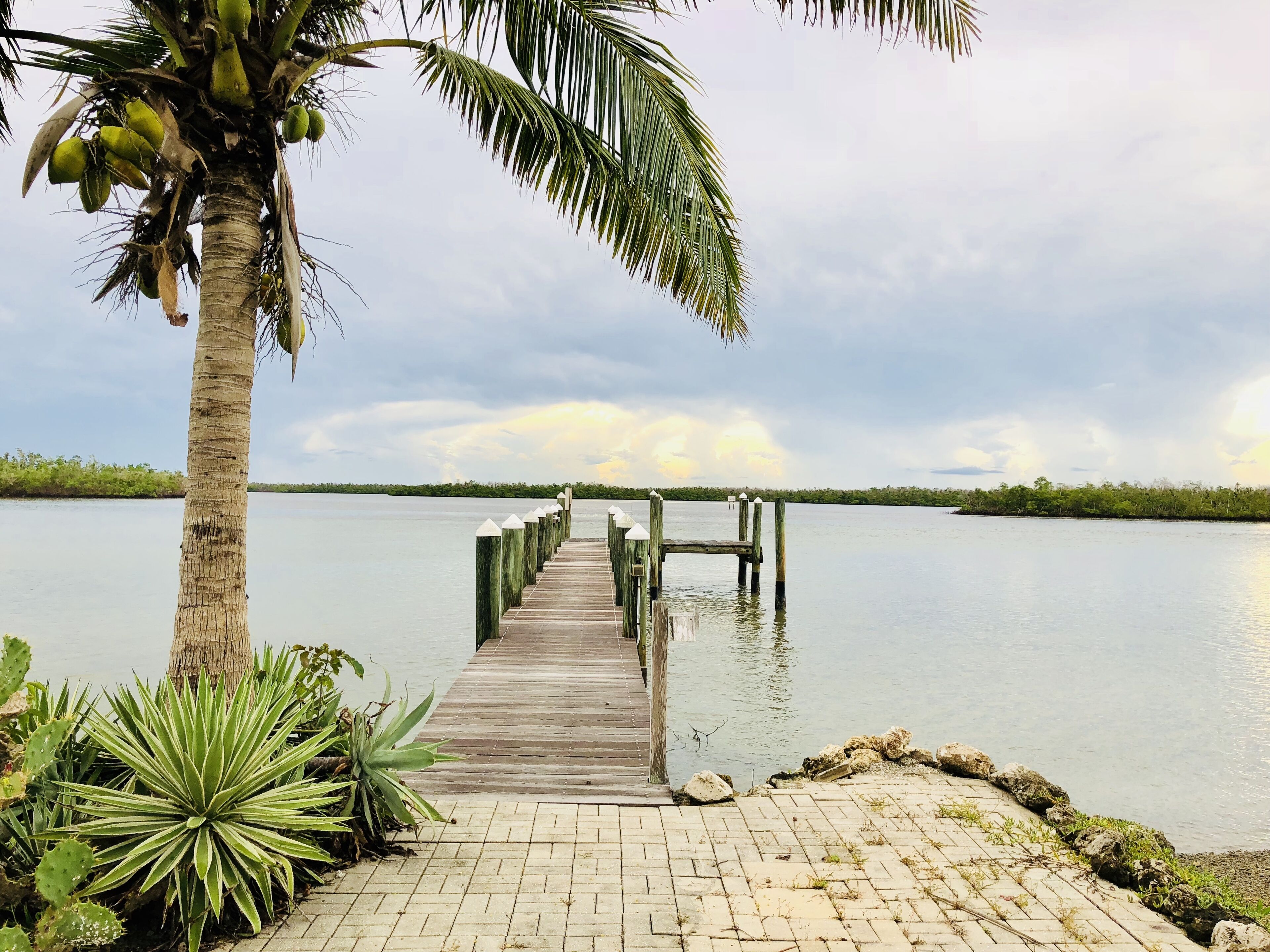 Quiet, Clean, Water view cottage 