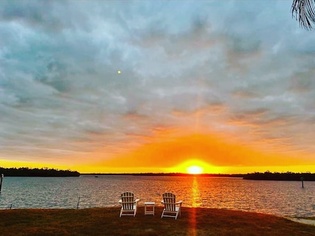 Property grounds. Sunrise Waterfront Cottage