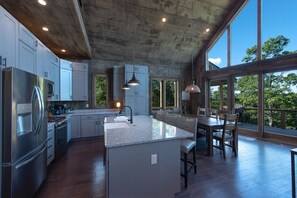 Fridge, microwave, oven, stovetop - Modern Mountain Luxury with Lake Views w/ Hot Tub (McHenry)