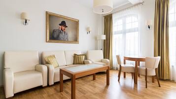 Deluxe Double Room | Minibar, desk, laptop workspace, iron/ironing board