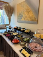 Daily buffet breakfast for a fee