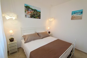Apartment, 1 Bedroom, Non Smoking | Free WiFi, bed sheets