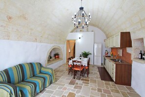 Villa, 2 Schlafzimmer, Nichtraucher | Wohnbereich | Flachbildfernseher