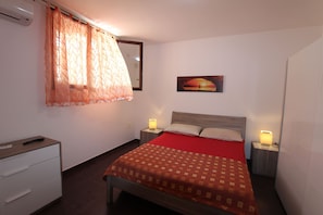 Villa, 3 Bedrooms, Non Smoking | 3 bedrooms, iron/ironing board