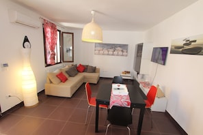 Villa, 3 Bedrooms, Non Smoking | Living area | Flat-screen TV