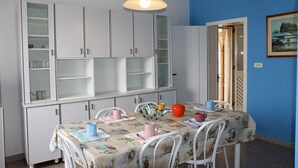 Apartment, 2 Bedrooms, Non Smoking | In-room dining - Vesuvio Residence 1315 (Salve)
