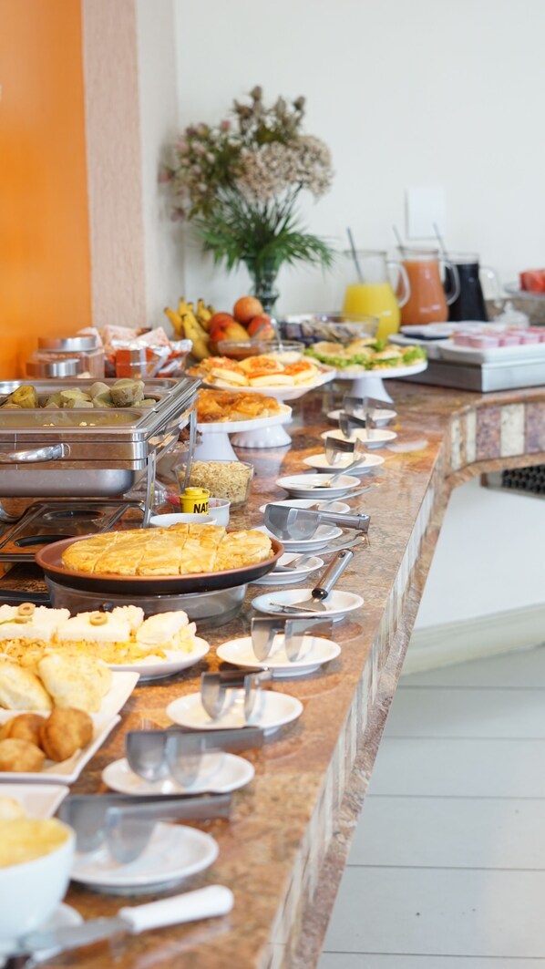 Free daily buffet breakfast