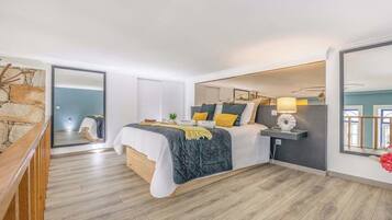 3 habitaciones, tabla de planchar con plancha, cuna de viaje y wifi