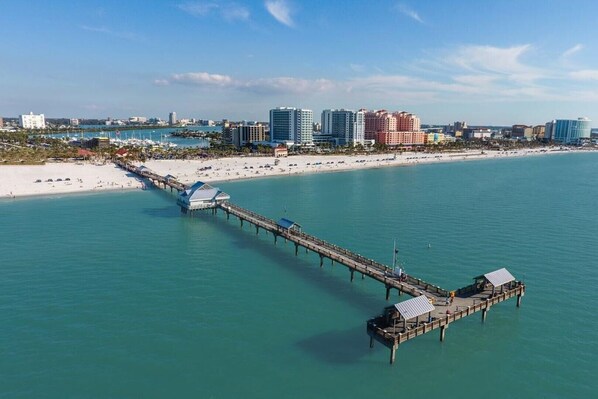 Beach - Clearwater Beach Condo 3 BR fits 6-8 ppl (Clearwater)