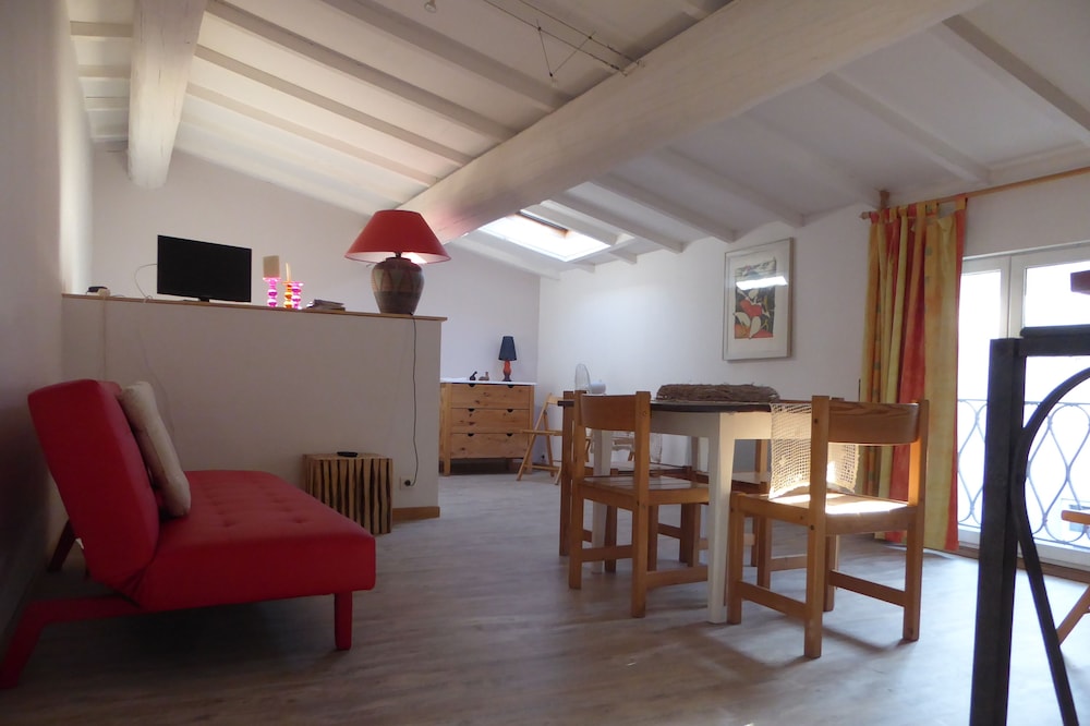 Sehr schönes Studio im Herzen eines Weindorfes in der Nähe des Mittelmeers.