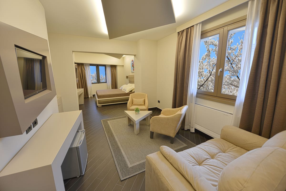 Superior Room | Desk, free WiFi