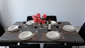 In-room dining - B&M House (Kissamos)