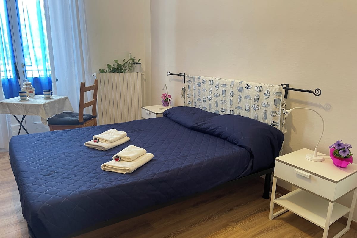 City-Vierbettzimmer | Schreibtisch, schallisolierte Zimmer, Bügeleisen/Bügelbrett
