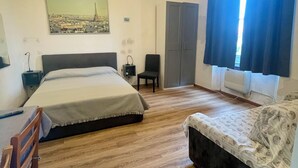 Studio | Skrivebord, lydisolert, strykejern/-brett og wi-fi (inkludert)