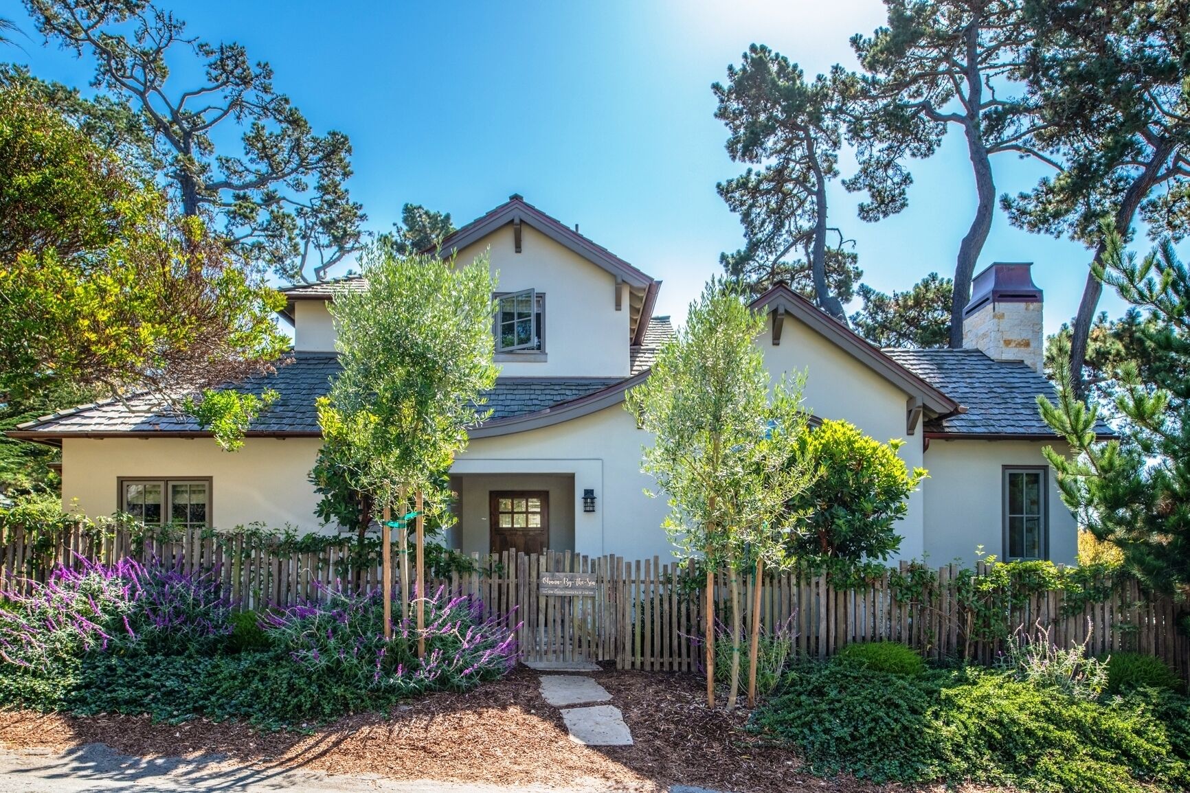 3793 Ohana by the Sea ~ Beautiful New Interiors and Decor! Walk to Downtown!