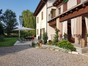 Classic Double Room | View from room - L'Isolo Bed and Breakfast (Monzambano)