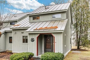 Exterior - Golf, Lake Pinneo & The Club - Windsor Village 4A (Hartford)