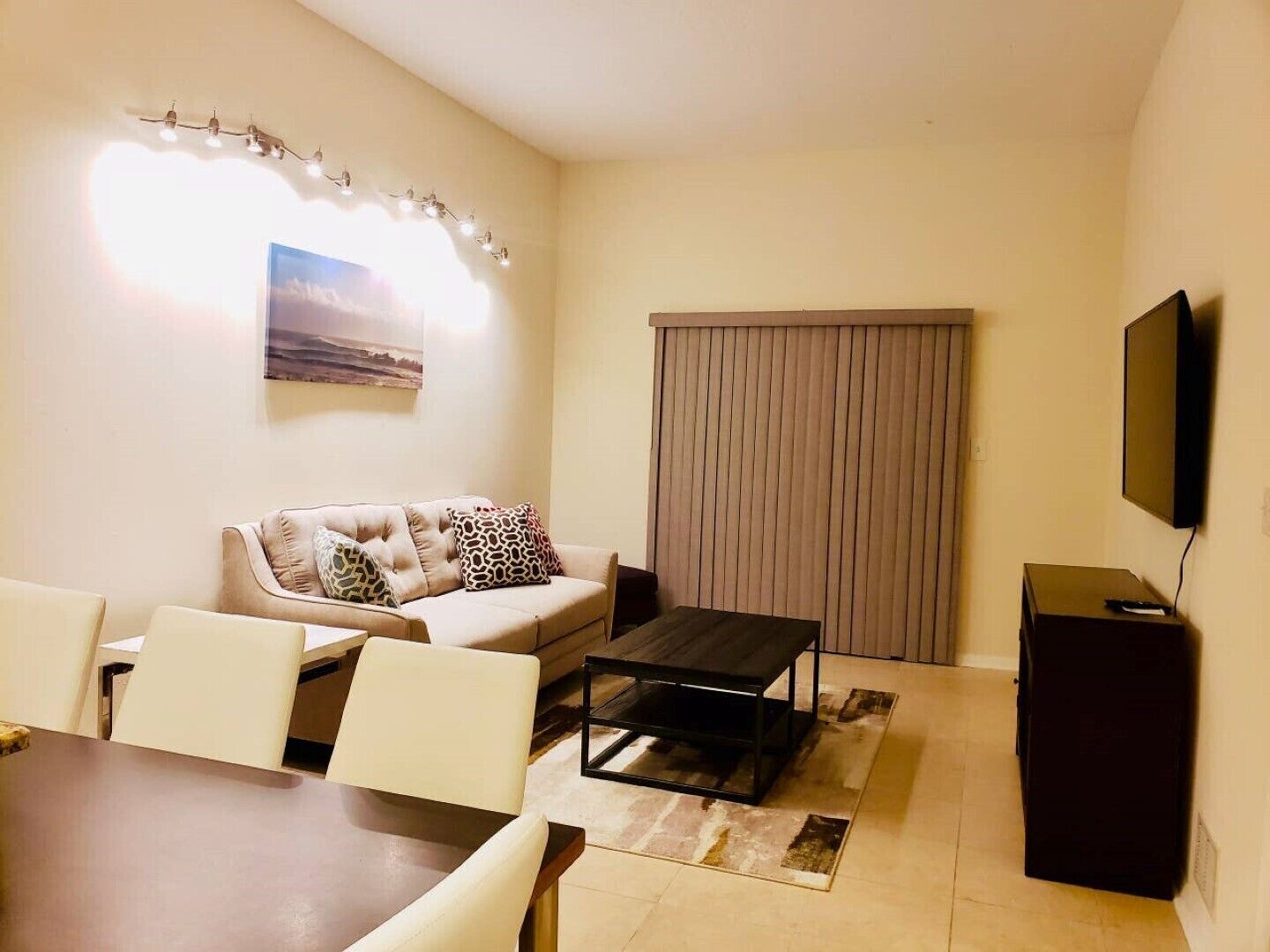 Clearwater Vacation Beach 1Bedroom Condo fits 2-4ppl Book Now Get Discounts!!!!