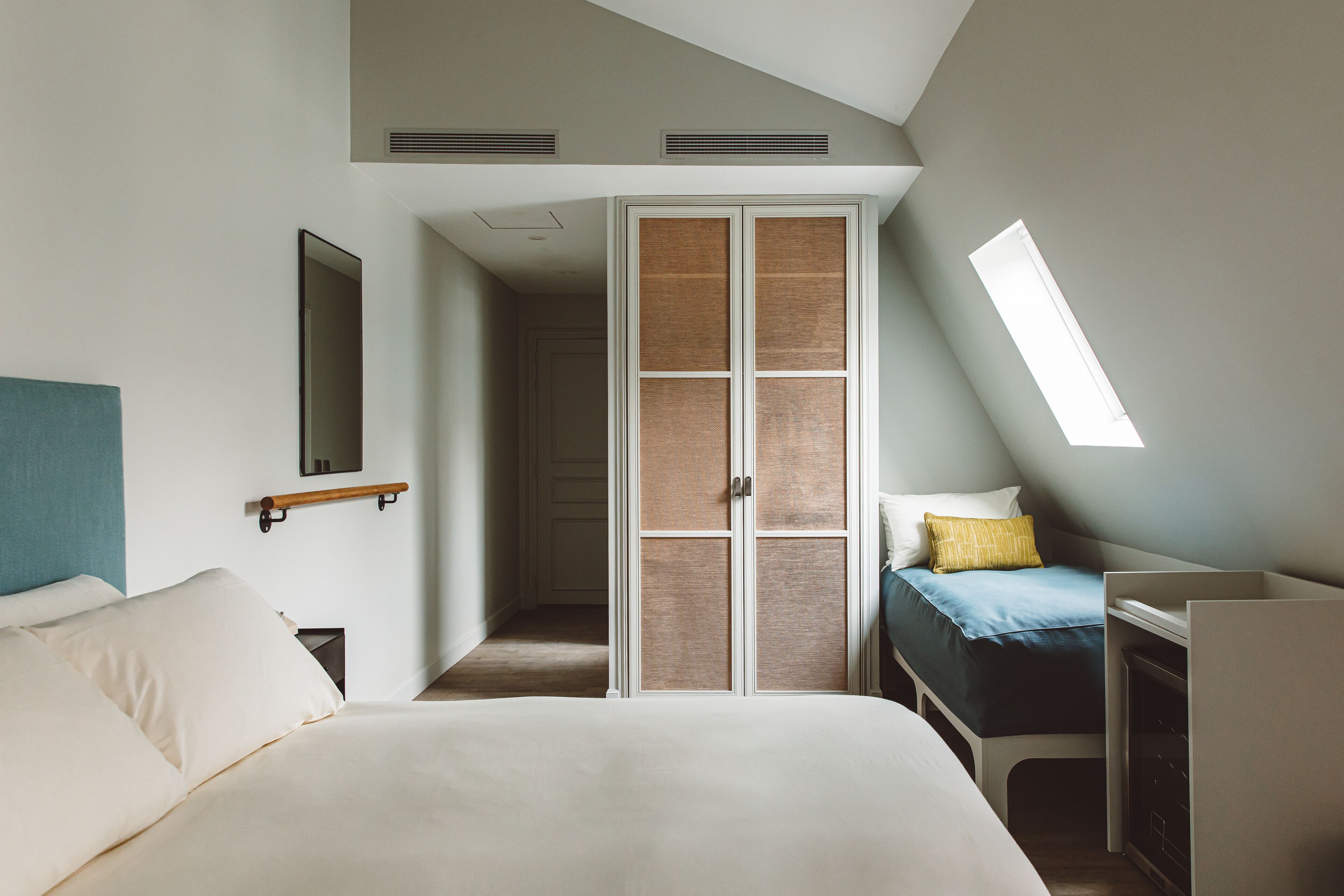 superior room, 1 queen bed (retreat hoy) | 1 bedroom, free wifi, bed sheets