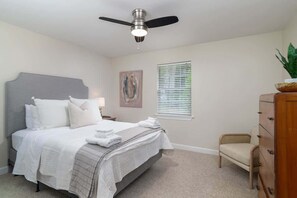 2 bedrooms, iron/ironing board, free WiFi, bed sheets - Ole Miss Oasis (Oxford)