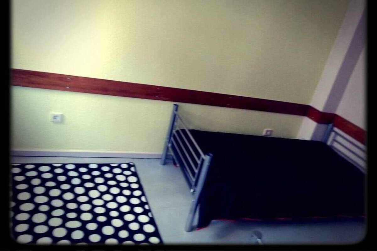 Blackout drapes, WiFi (free), bed sheets